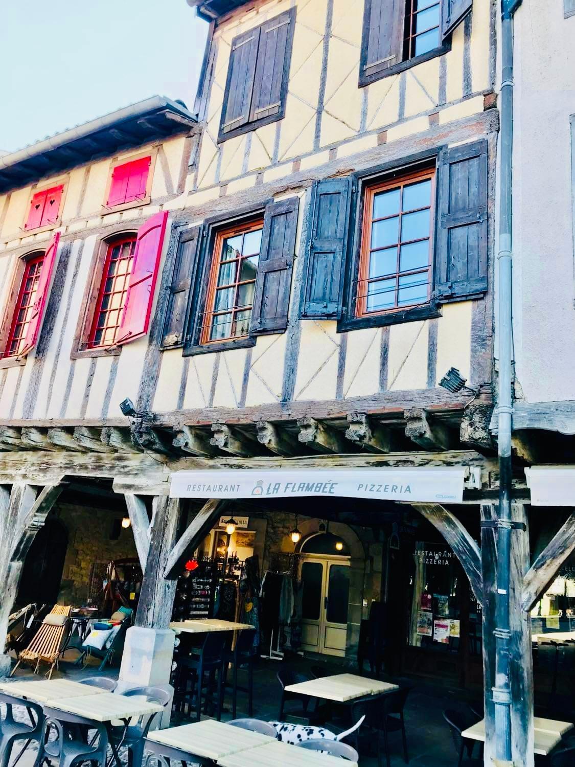 Hote Labyrinthe Sur La Place Chambres D, Hotes , Calme ,Netflix Мирпоа Екстериор снимка